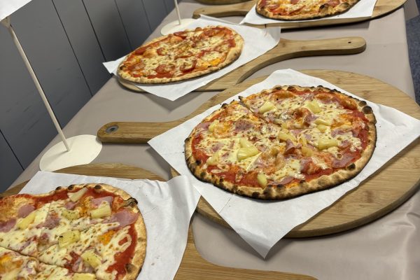 Mobile wood-fired pizza buffet service staffordshire